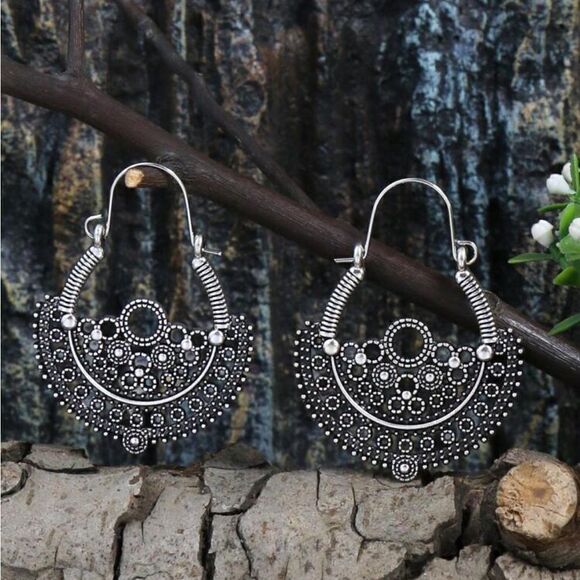 5 for $25 Silver Huggies - Picture 1 of 4